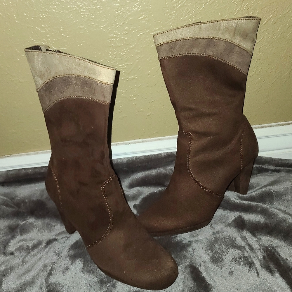 Boots - Picture 1 of 2